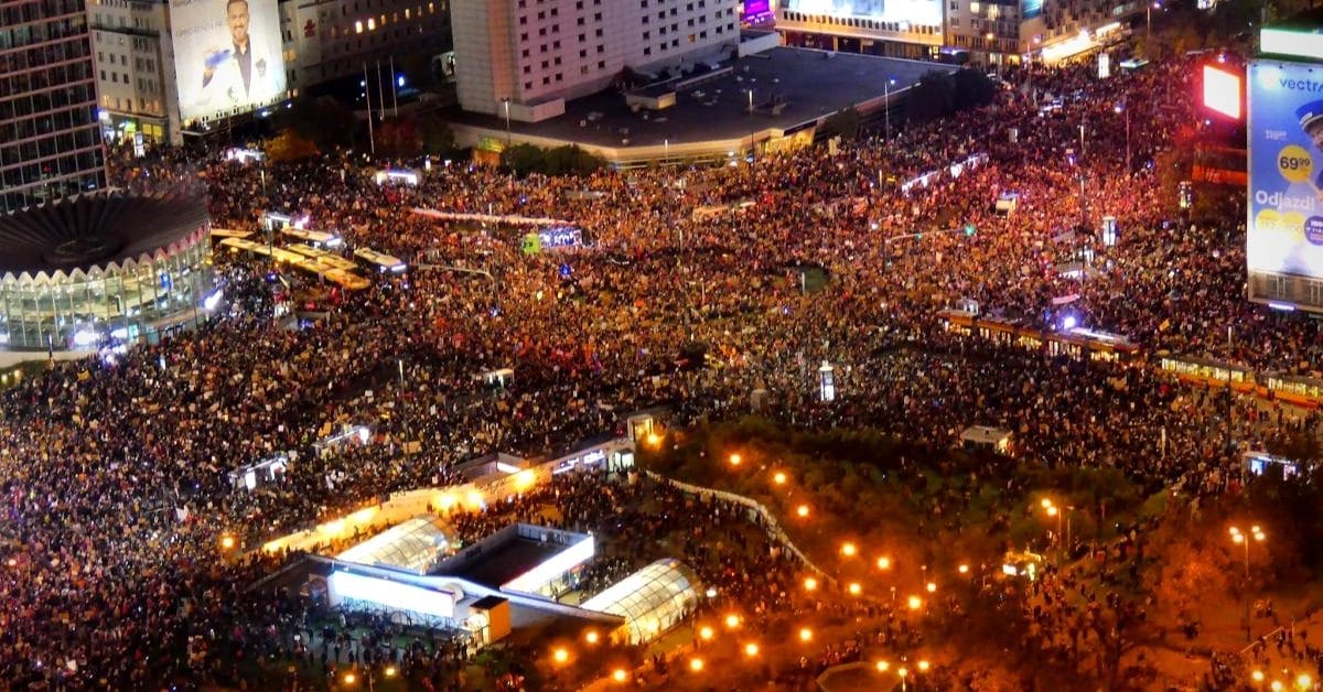 Czy protesty spowodują przyrost o 5 tysięcy zakażeń dziennie?